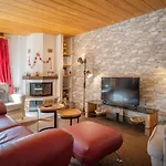 Caroubier 6 By Interhome
