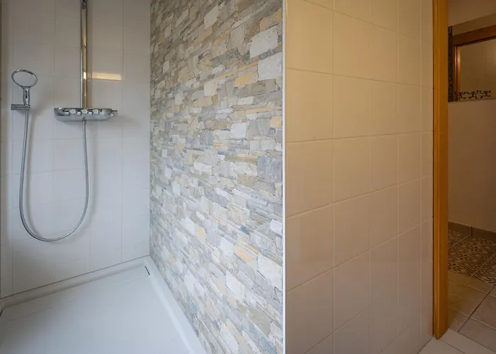 Caroubier 6 By Interhome